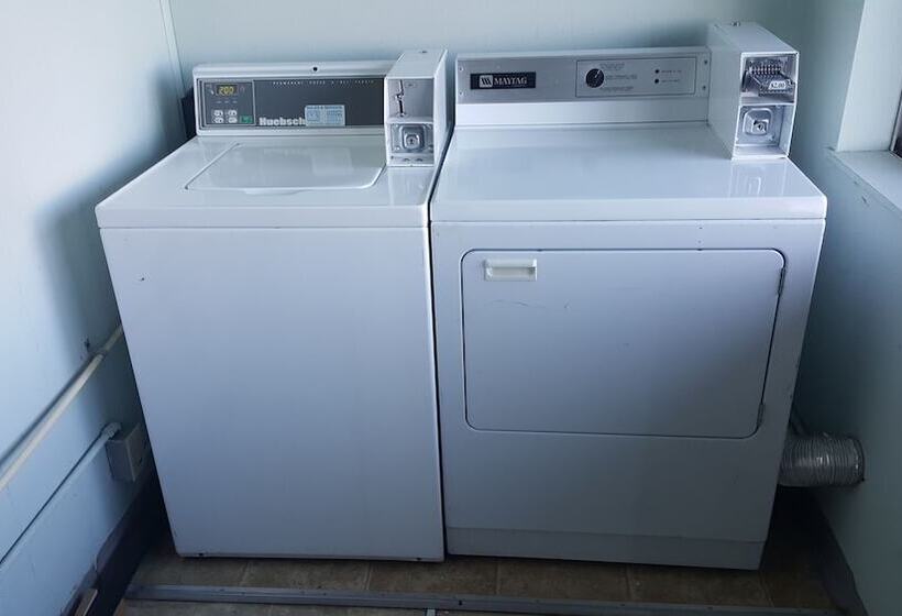 فندق على الطريق Budget Inn