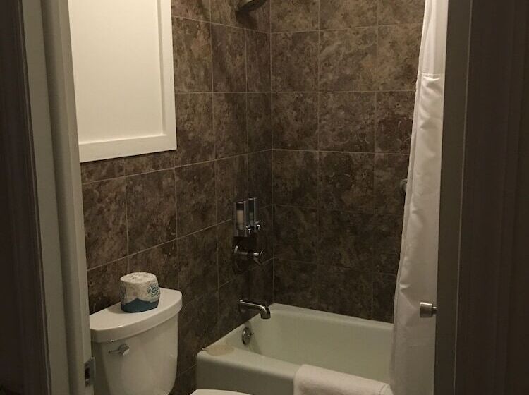 فندق على الطريق Cardinal Inn