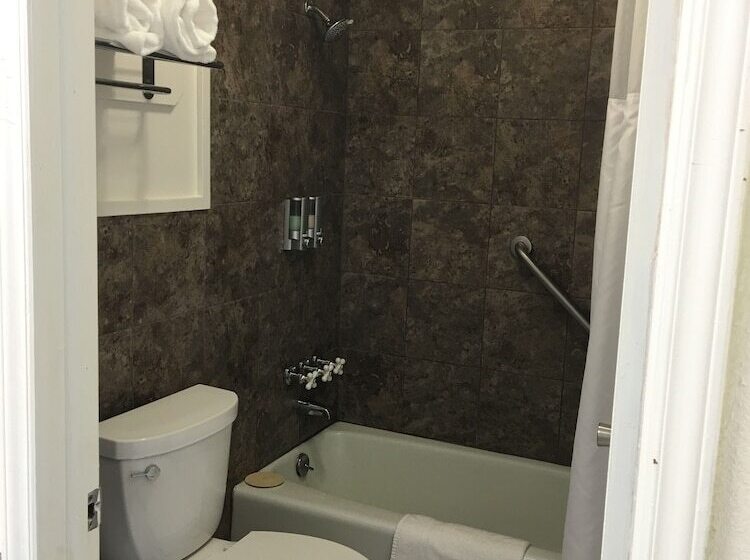 فندق على الطريق Cardinal Inn