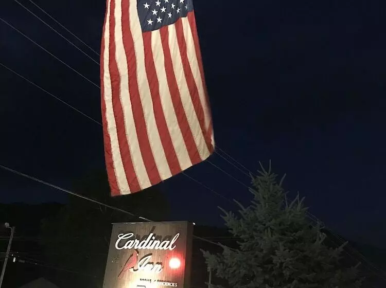 モーテル Cardinal Inn