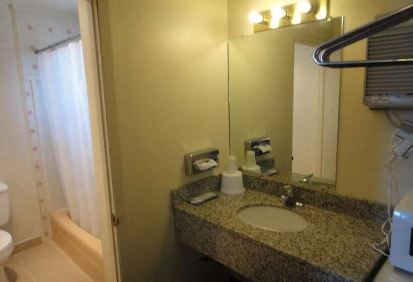 Мотель Econo Lodge