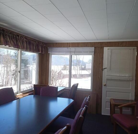 منتجع Cramers Point Lake Breeze