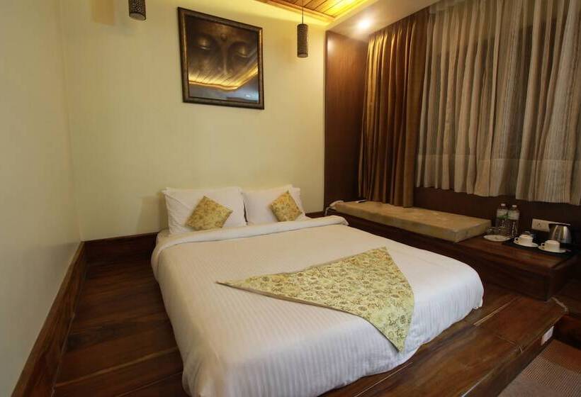 渡假胜地  Mount Siniolchu