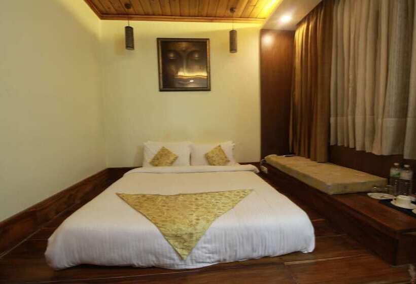 渡假胜地  Mount Siniolchu