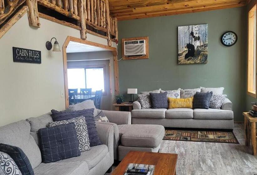 Riverfront Motel & Cabins