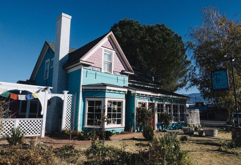 The Hostel California