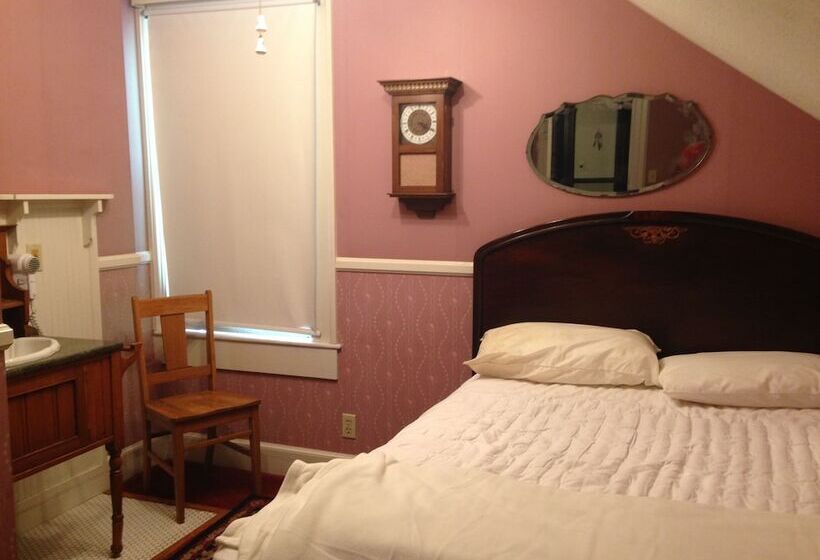 The Hostel California