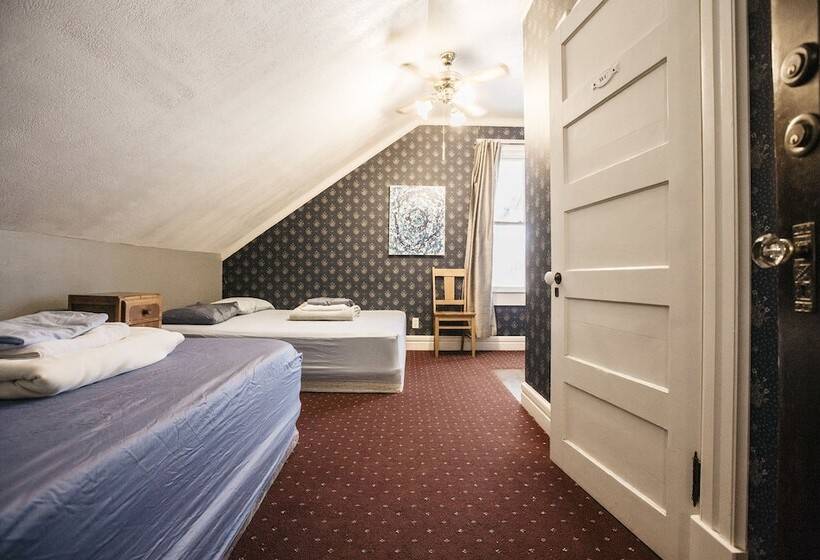 The Hostel California