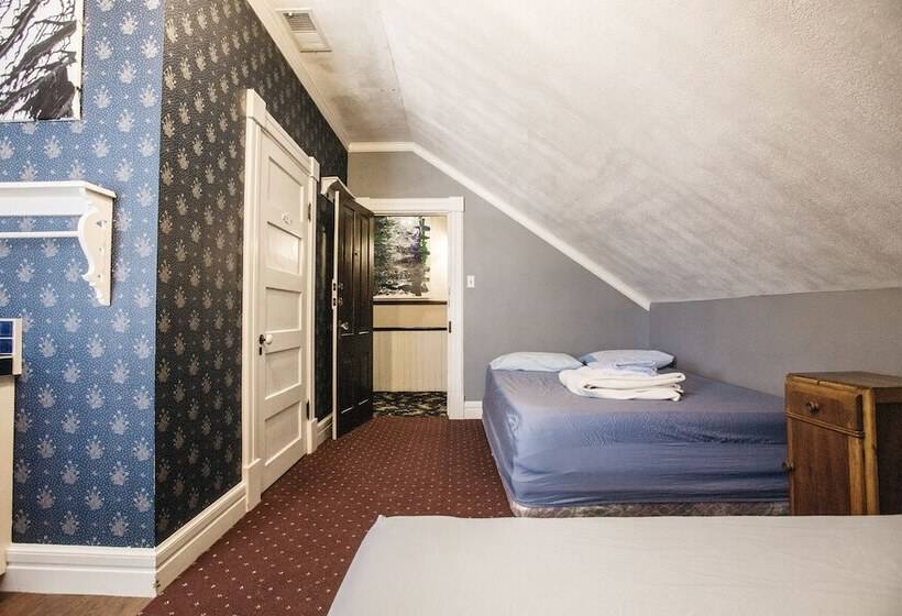 The Hostel California