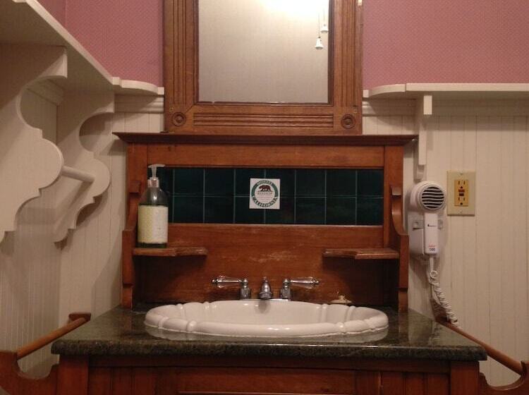 The Hostel California