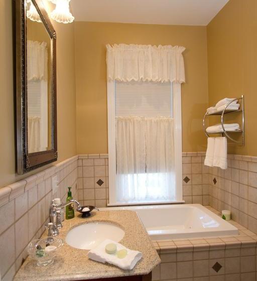 Abigail House Bed And Breakfast