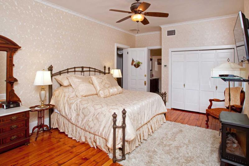 Abigail House Bed And Breakfast