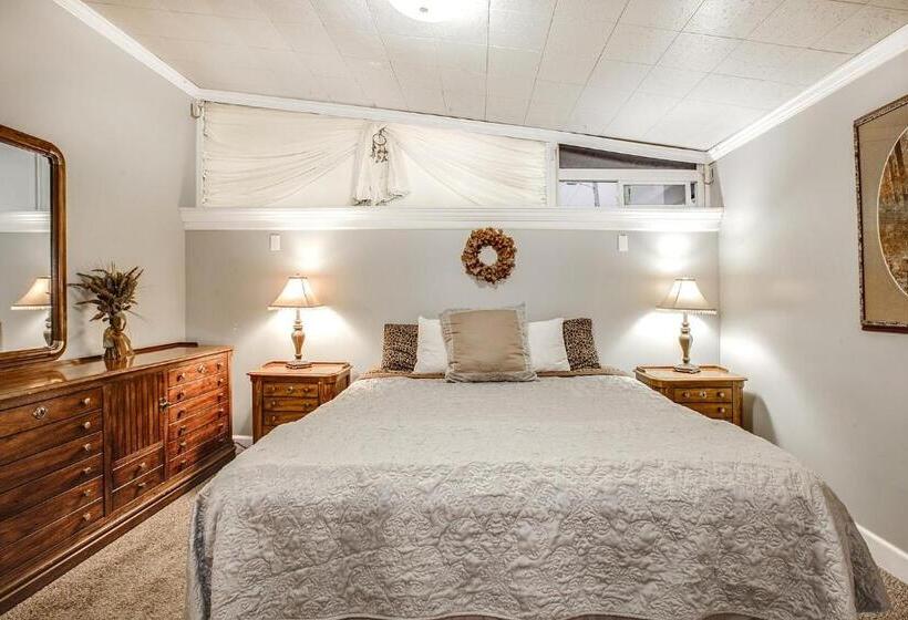 Beachwood Condos & Resort