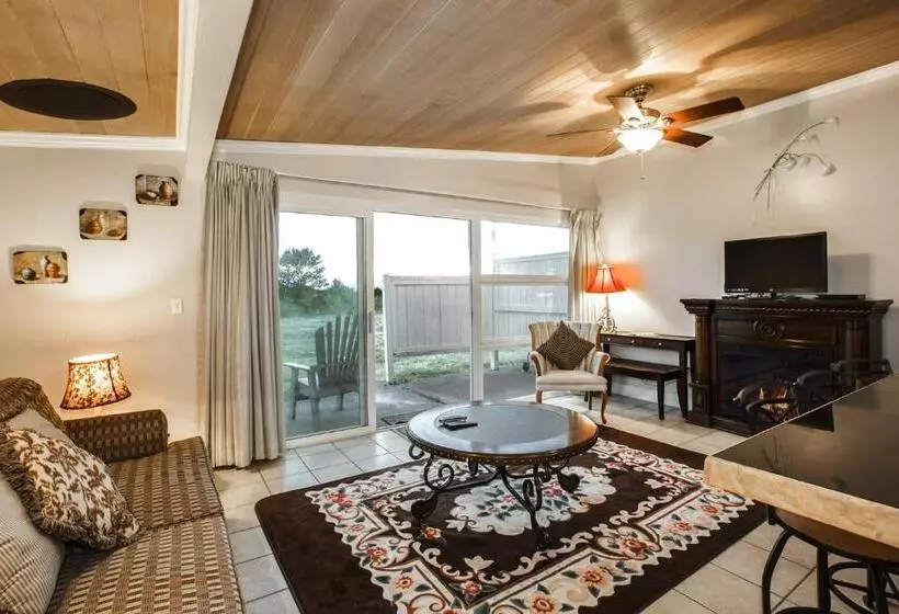 Beachwood Condos & Resort