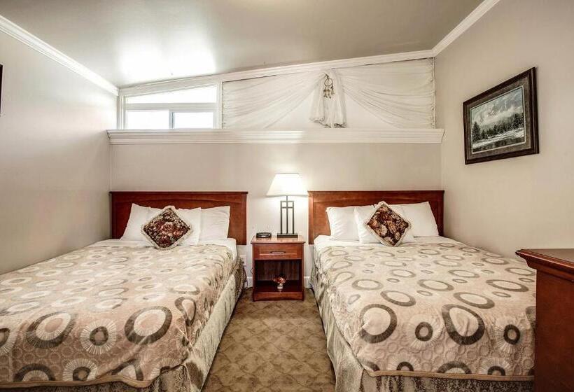 Beachwood Condos & Resort