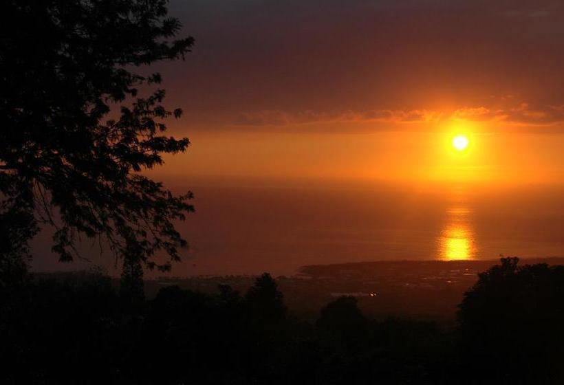 مبيت وإفطار Lilikoi Inn