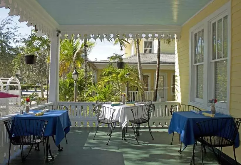 تختخواب و صبحانه Palm Beach Hibiscus Downtown