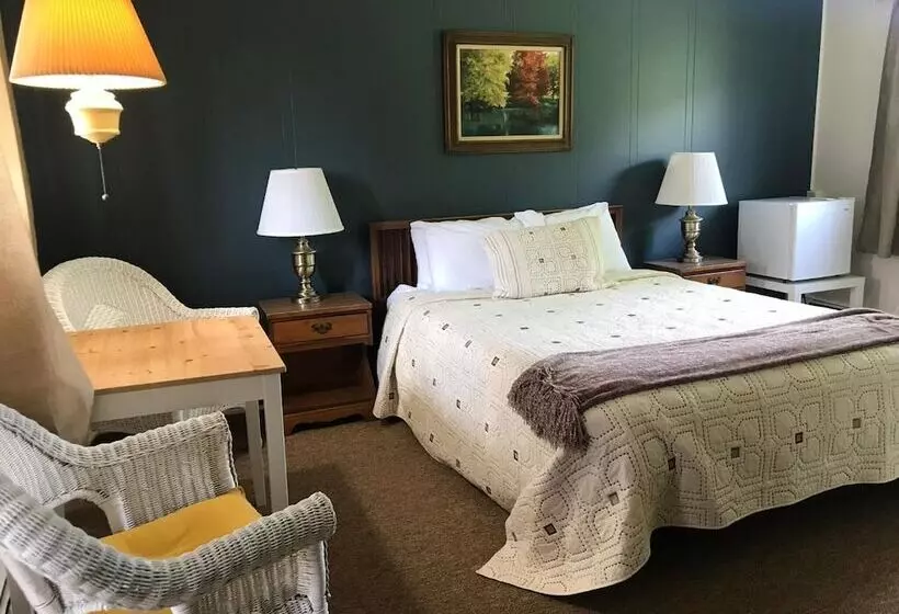 Brittany Motel