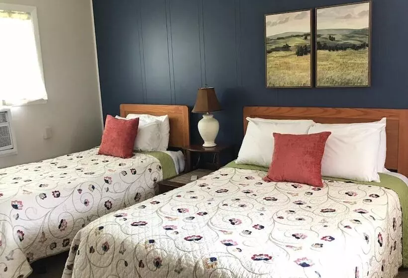 Brittany Motel