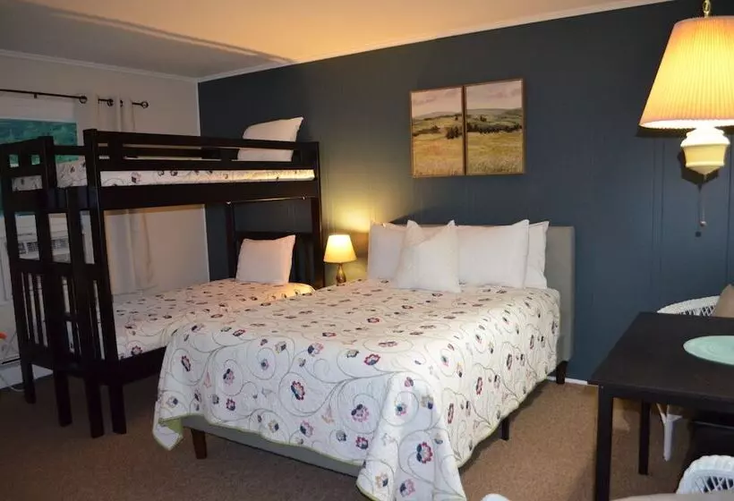 Brittany Motel