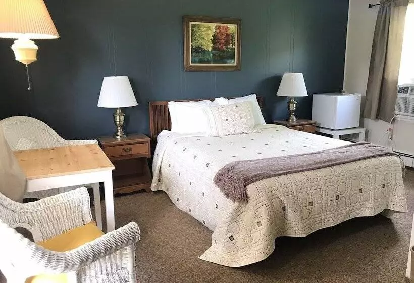 Brittany Motel