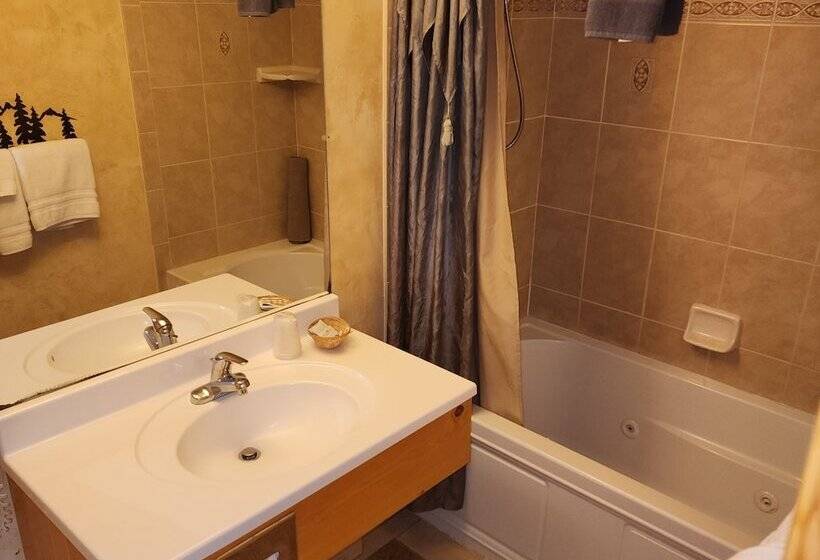 Canyon Motel Near Rocky Mountain National Park