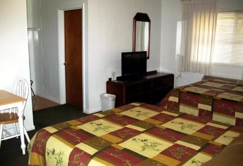 Golden West Motel