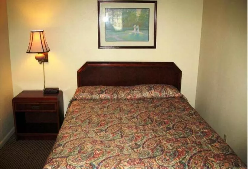 Golden West Motel