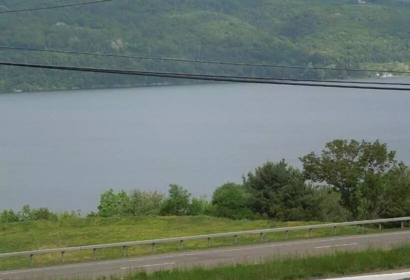Gorgeous View Motel
