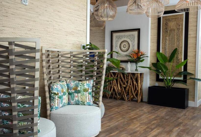 فندق Mahalo Diamond Beach Resort