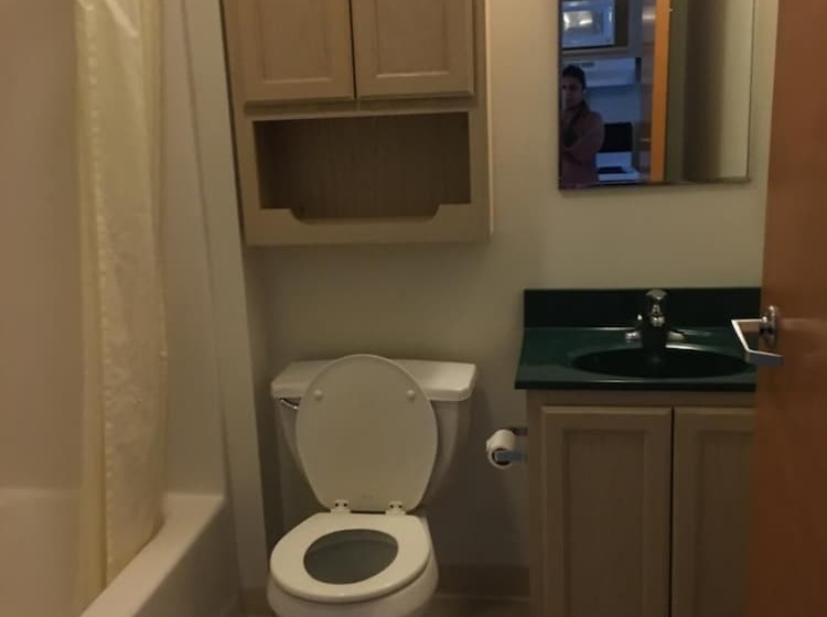 Мотель All Suites Inn Budget Host