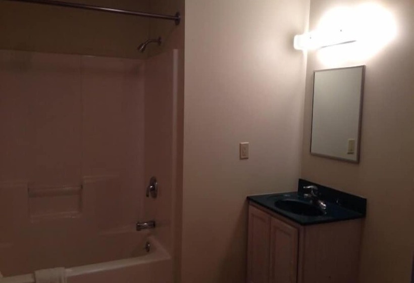 Мотель All Suites Inn Budget Host