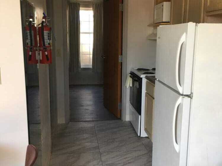 Мотель All Suites Inn Budget Host