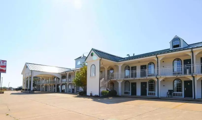 モーテル Americana Inn   Henderson