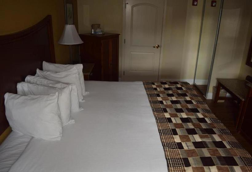 Motel Atkinson Inn & Suites