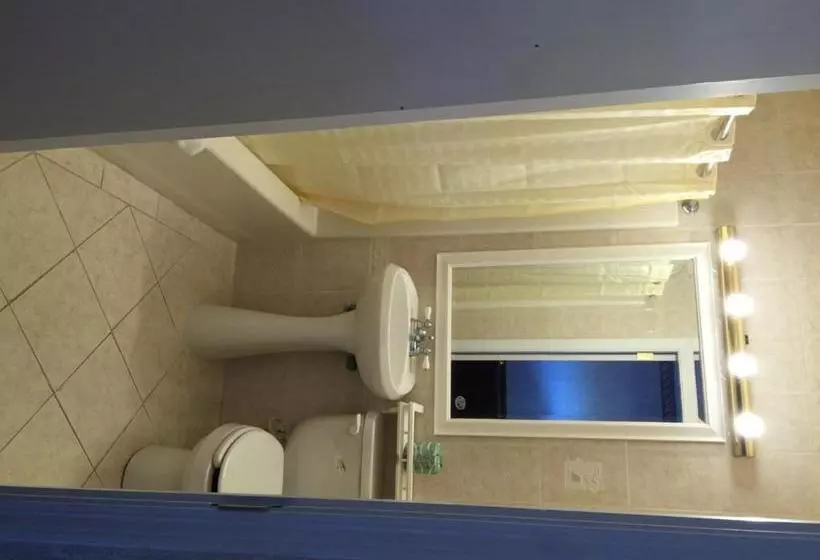 モーテル Nashoba Valley Inn & Suites