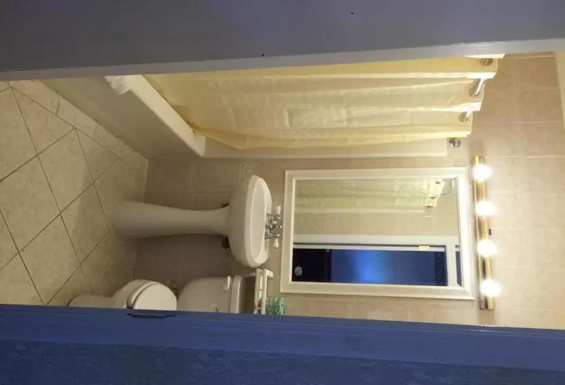 モーテル Nashoba Valley Inn & Suites