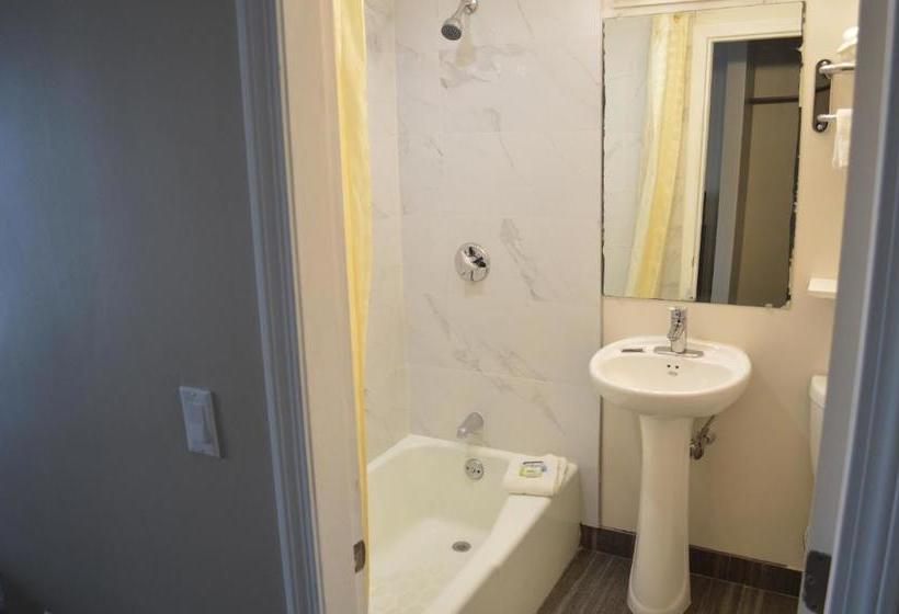 모텔 Nashoba Valley Inn & Suites