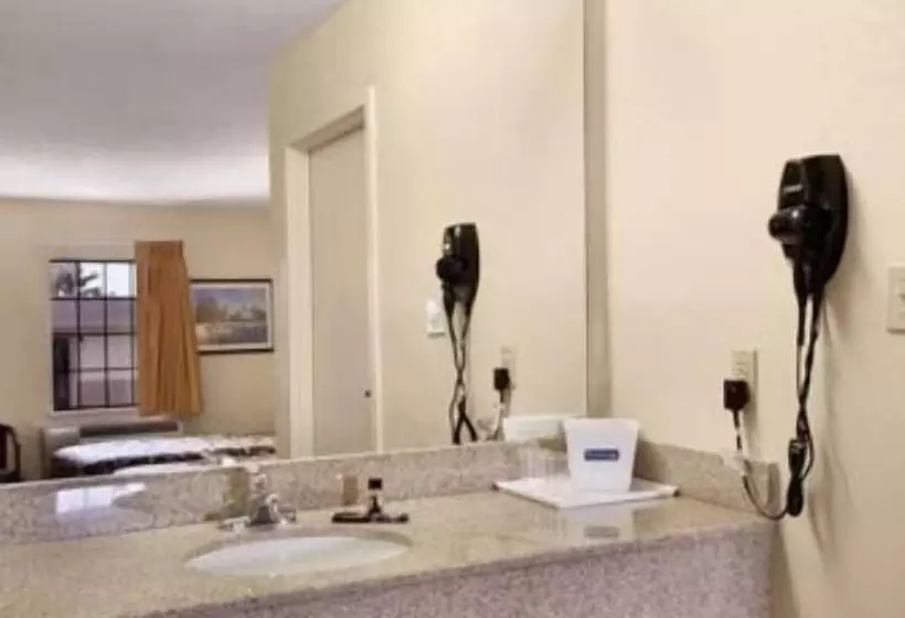 Motelli Best Way Inn And Suites   New Orleans