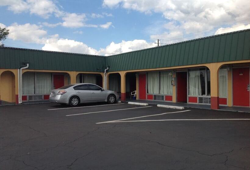 モーテル Budget Inn