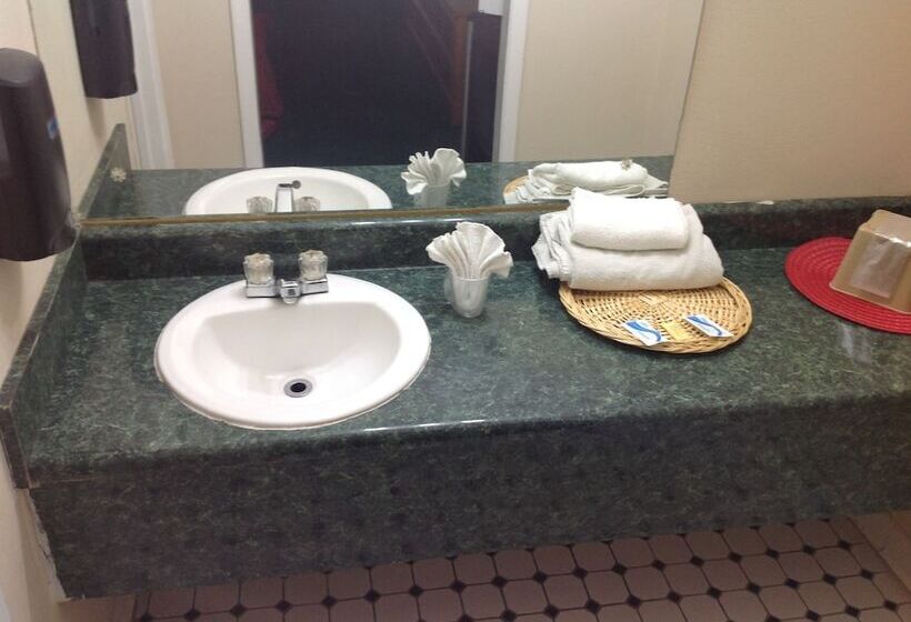 モーテル Budget Inn