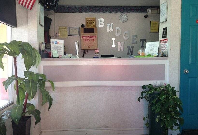 モーテル Budget Inn