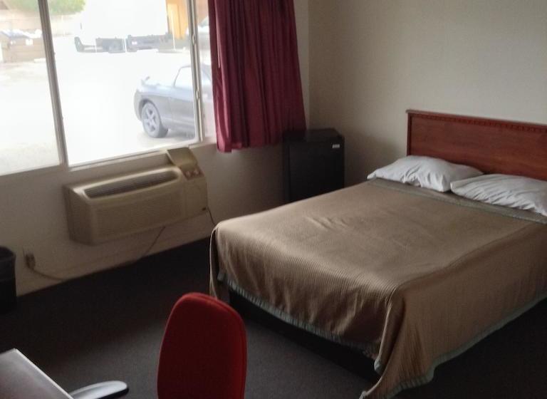 فندق على الطريق Capri Inn