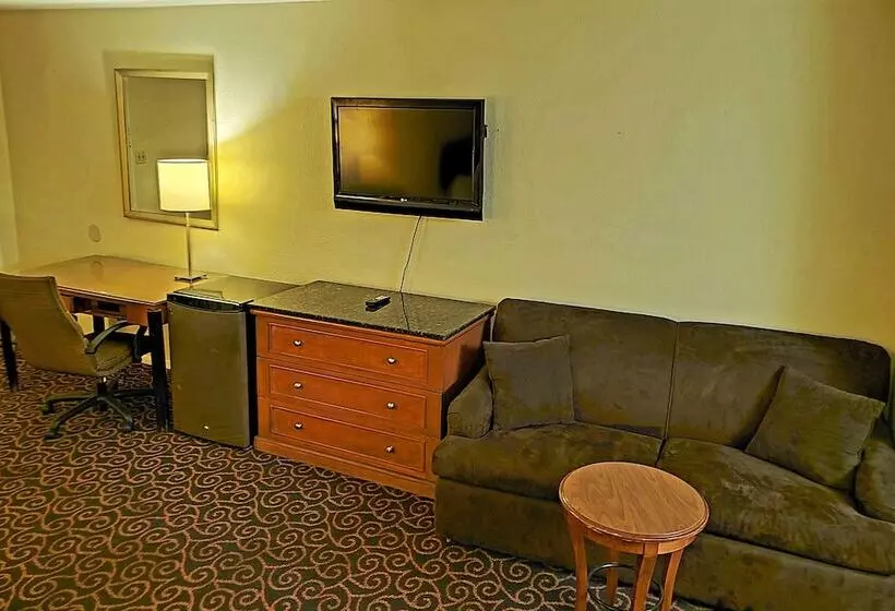 モーテル Econo Lodge Inn & Suites