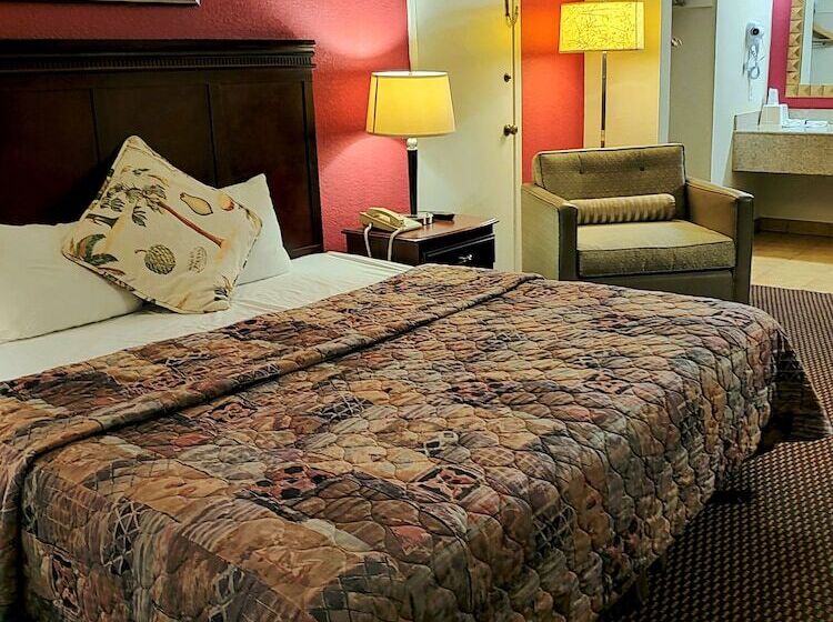 فندق على الطريق Econo Lodge Inn & Suites