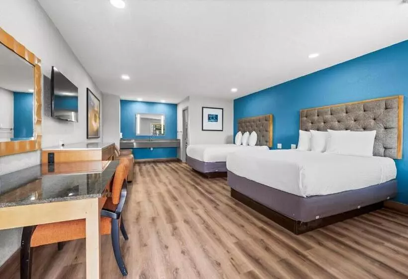 モーテル Econo Lodge Inn & Suites