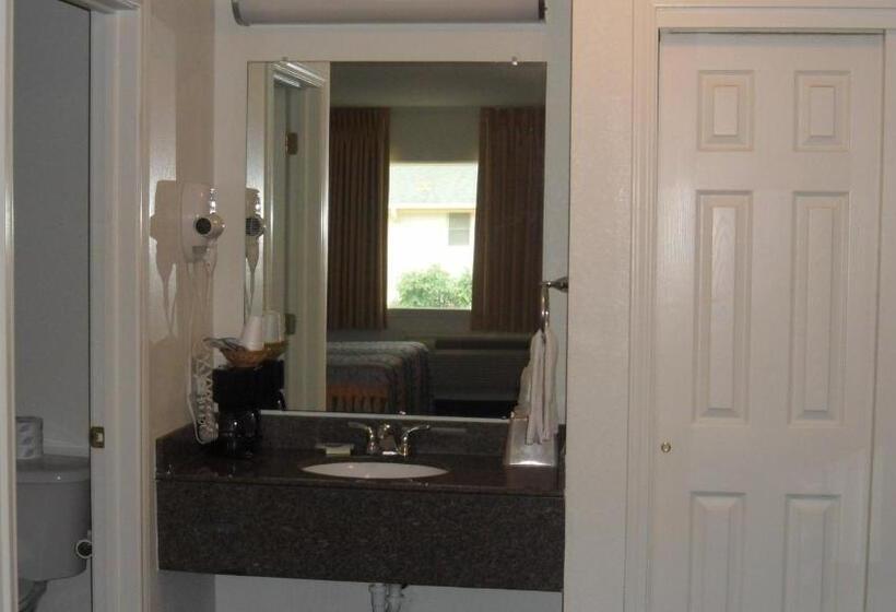 فندق على الطريق Deluxe Inn Palacios