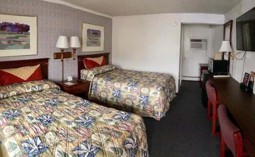 モーテル Economy Inn Bloomington