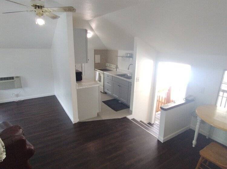 Мотель Kings Row Inn