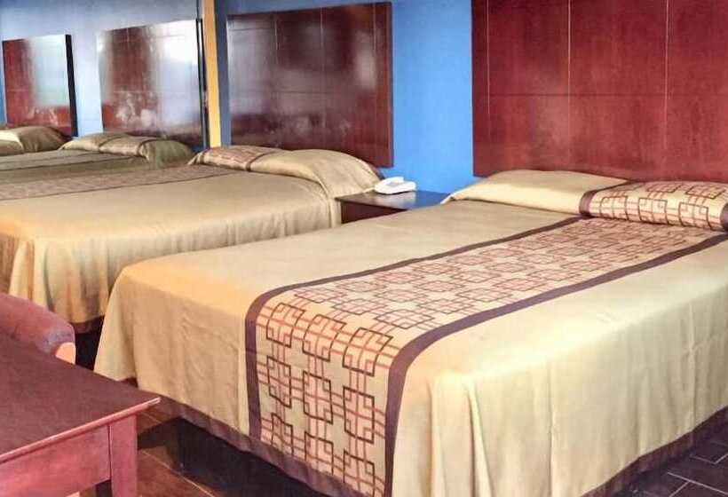 モーテル Luxury Inn